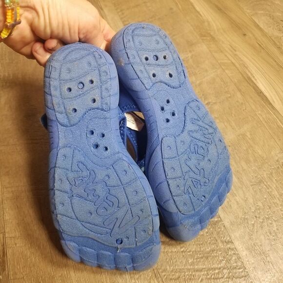 Newtz 11/12 water shoes - Picture 5 of 5